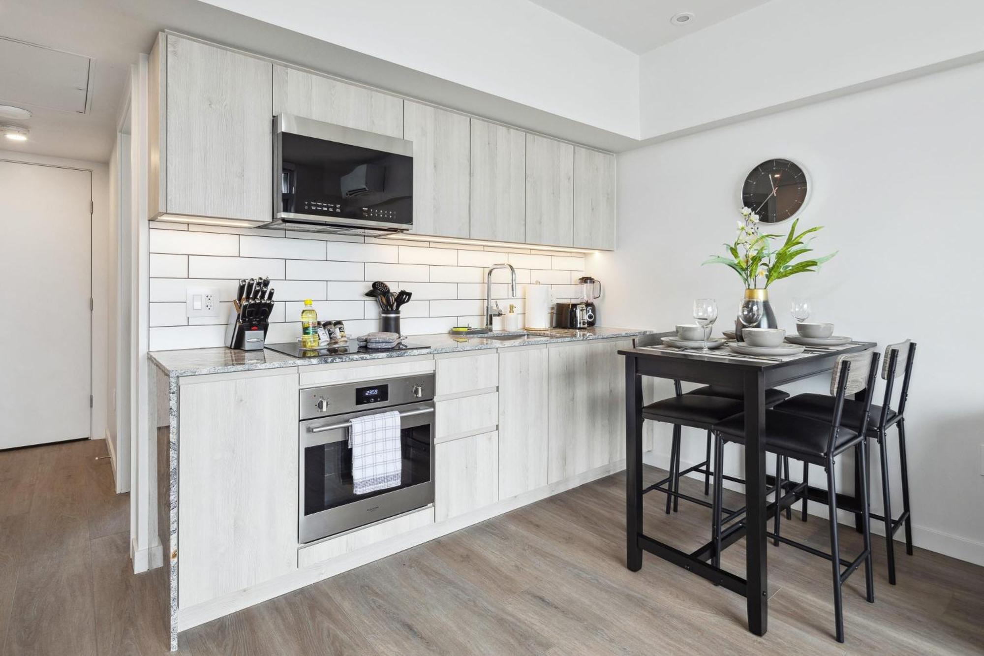 Brand New City Apt In Downtown バンクーバー エクステリア 写真