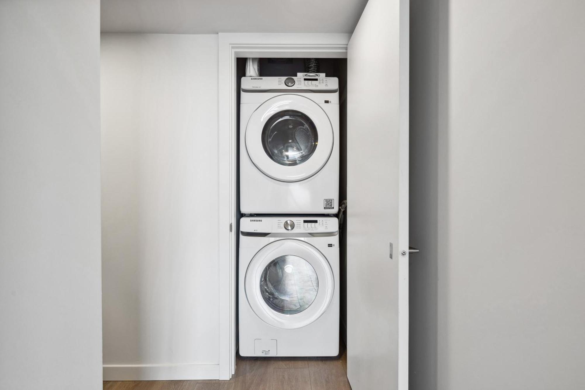 Brand New City Apt In Downtown バンクーバー エクステリア 写真